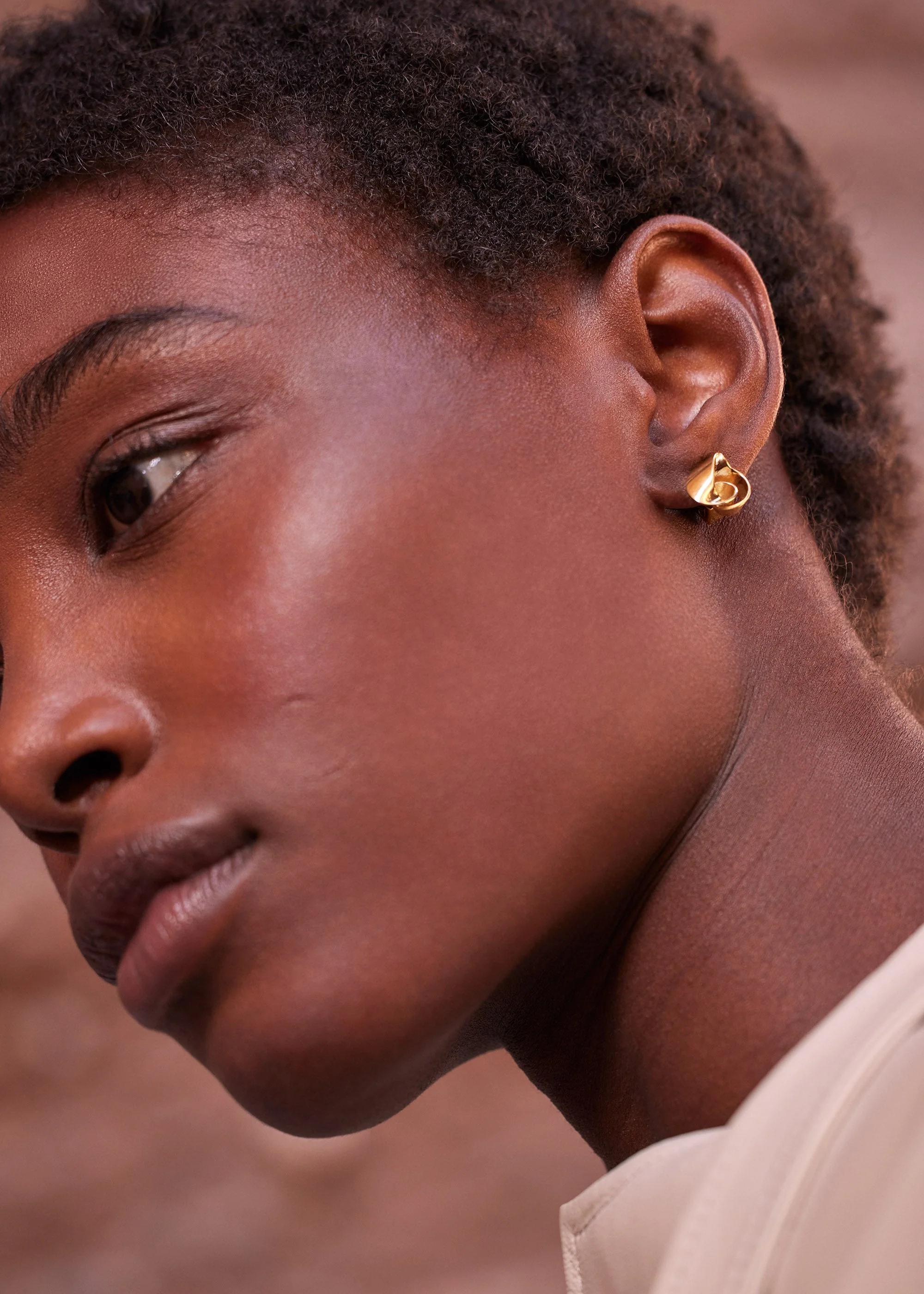 Éole Stud Earrings - 24 carat gold gilded - Image 4