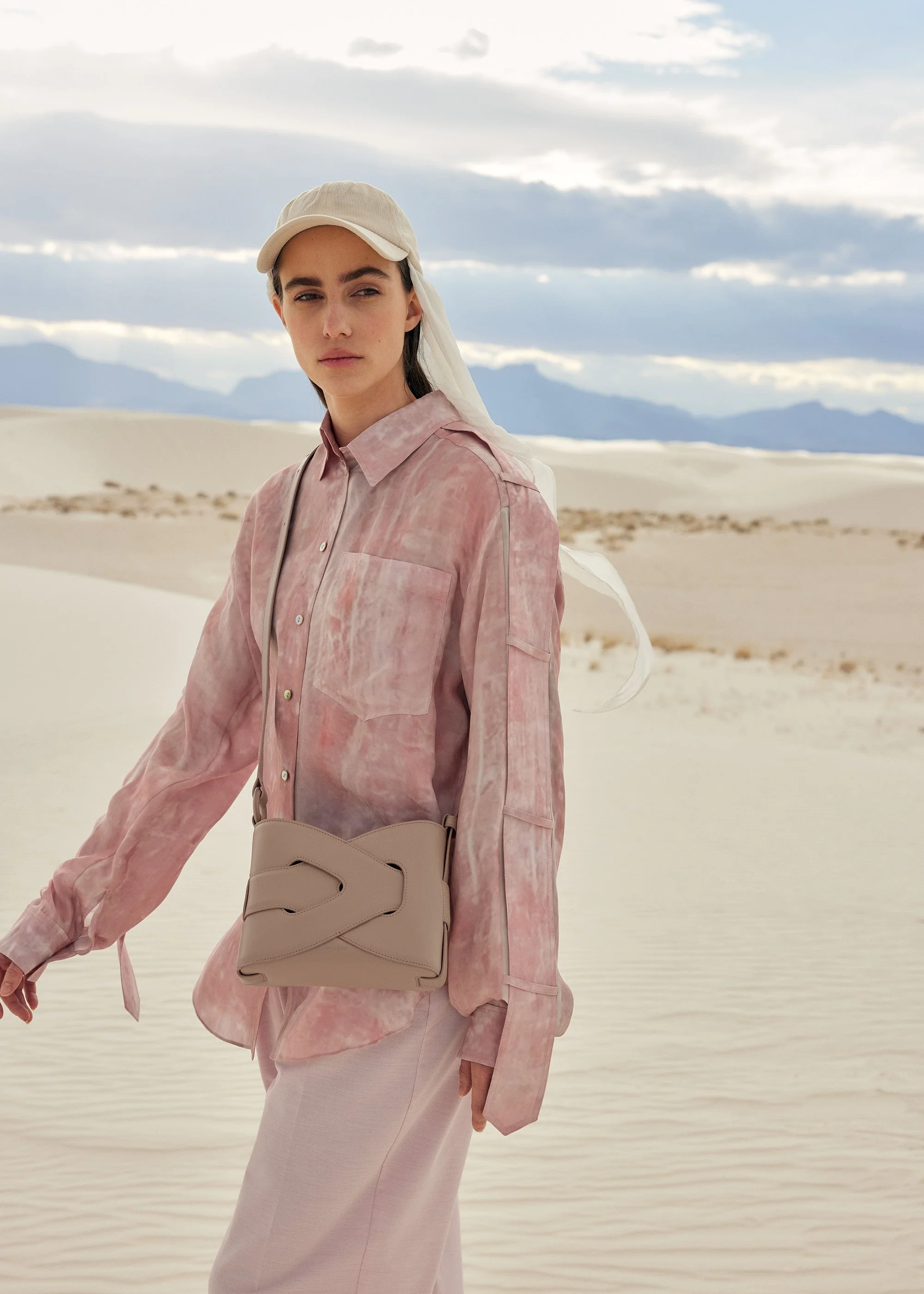 Nodde - Smooth Taupe - Image 5
