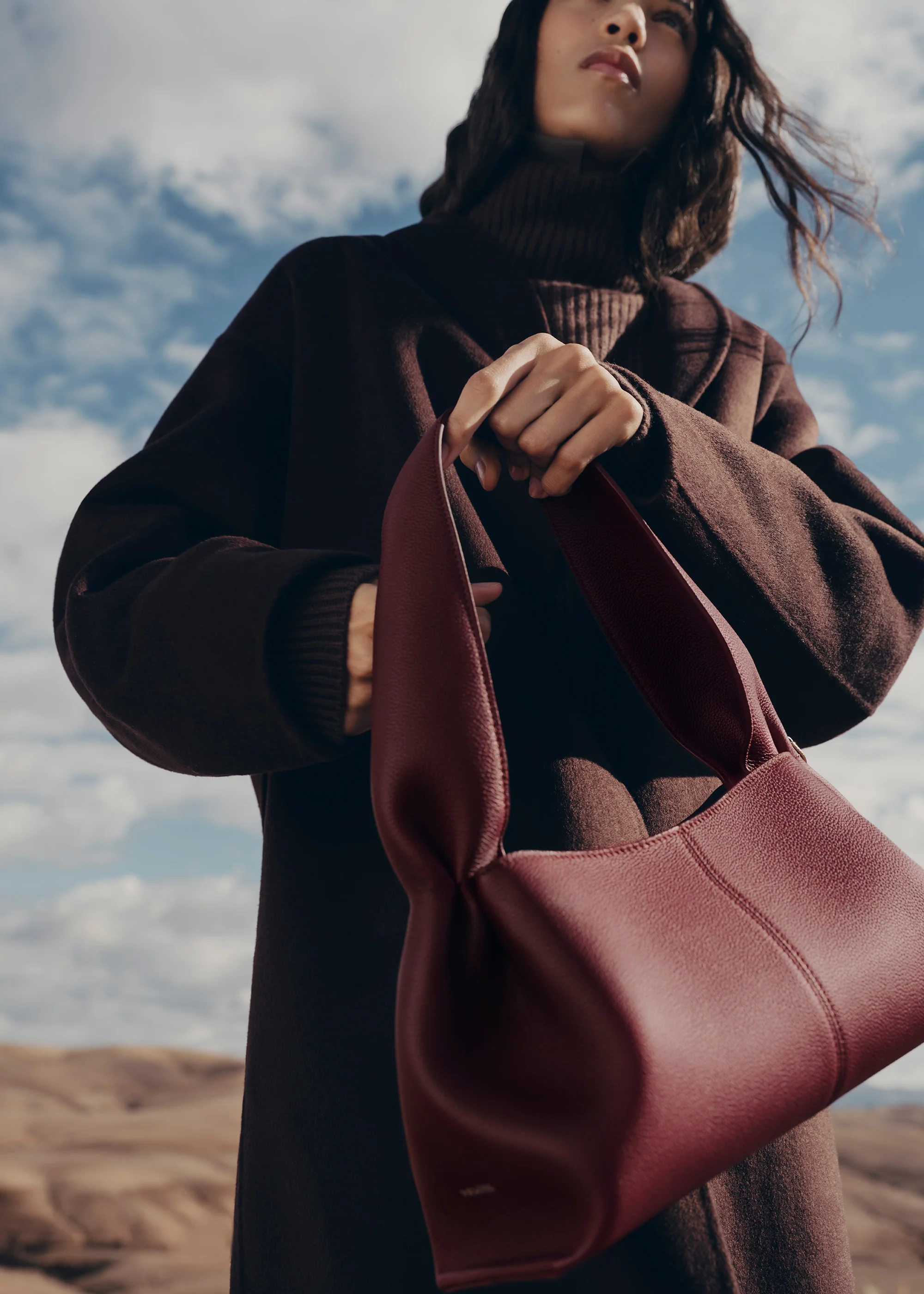 Numéro Neuf East-West - Textured Black Cherry - Image 3