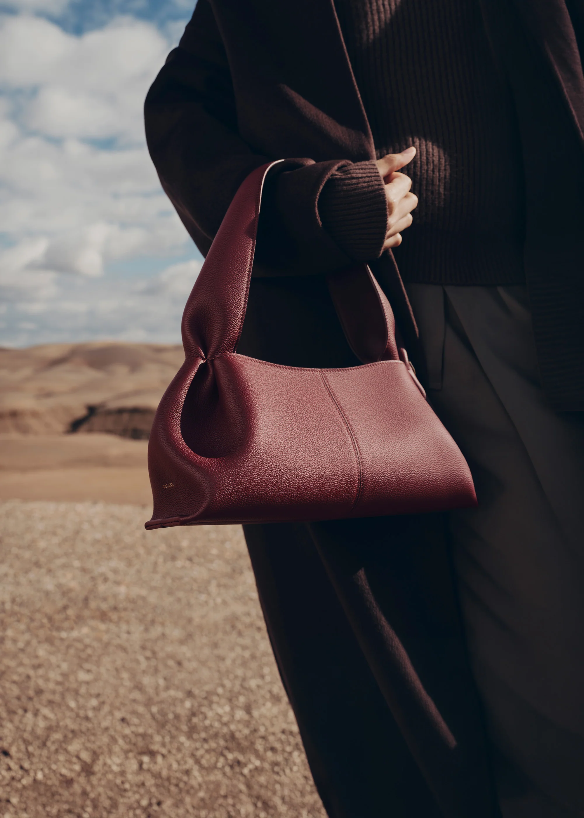 Numéro Neuf East-West - Textured Black Cherry - Image 5